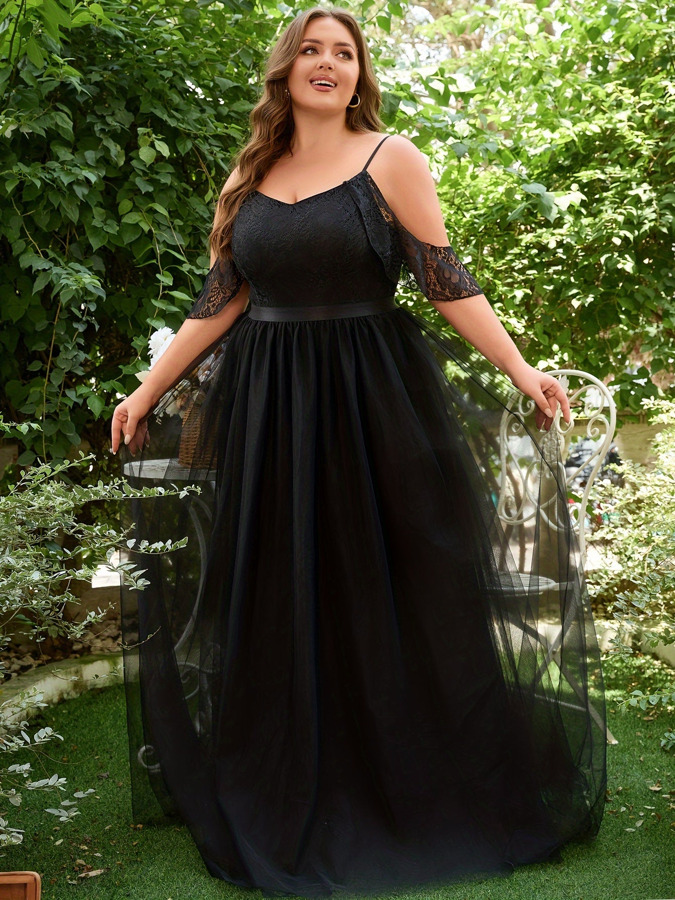 Plus Size Solid Cold Shoulder Wedding Dress, Elegant Lace Stitching Short Sleeve Party Dress, Women's Plus Size Clothing Wedding/Occasion/Engagement/Ceremony/Evening dress