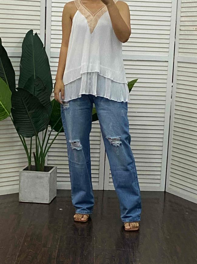 Women's casual trousers 2024 Spring/Summer Latest Button Fly Ripped Button Pocket Low Waist Straight Daily Versatile Denim Jeans