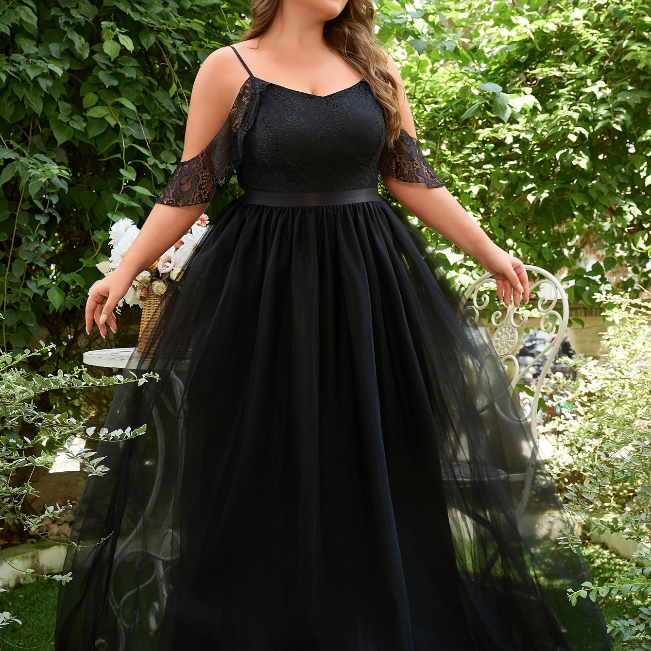 Plus Size Solid Cold Shoulder Wedding Dress, Elegant Lace Stitching Short Sleeve Party Dress, Women's Plus Size Clothing Wedding/Occasion/Engagement/Ceremony/Evening dress