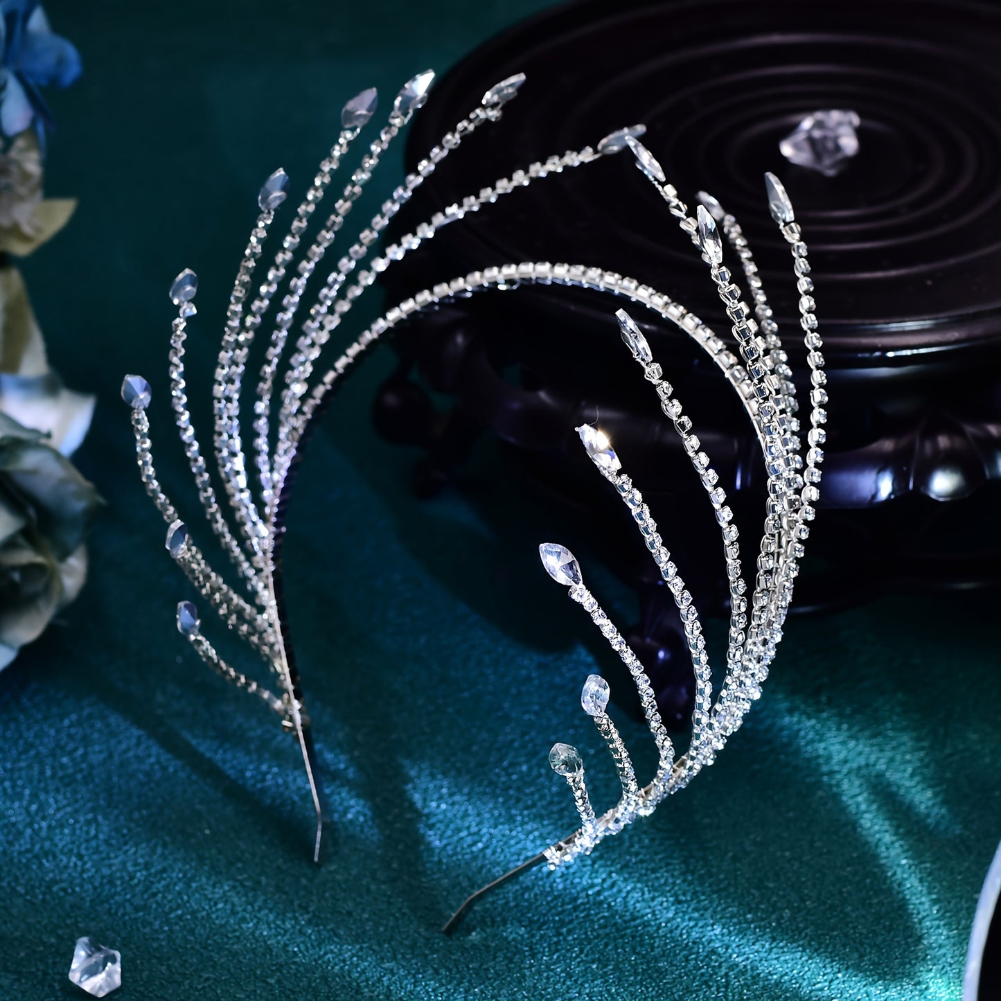 Elegant Iron Alloy Rhinestone Headband - Vintage Style Sequined Bridal Hairband, Luxurious Wedding Dress Accessory, Fashionable Single Individual Headpiece for Valentine's Day HP640