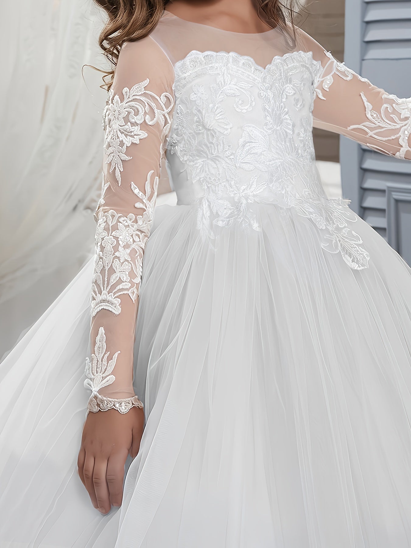 [Wedding Attire] Elegant Flower Girl Evening Gown - Long White Lace Wedding Dress with Embroidered Floral Details, Polyester, A-Line Fit for Piano Recitals & Formal Occasions