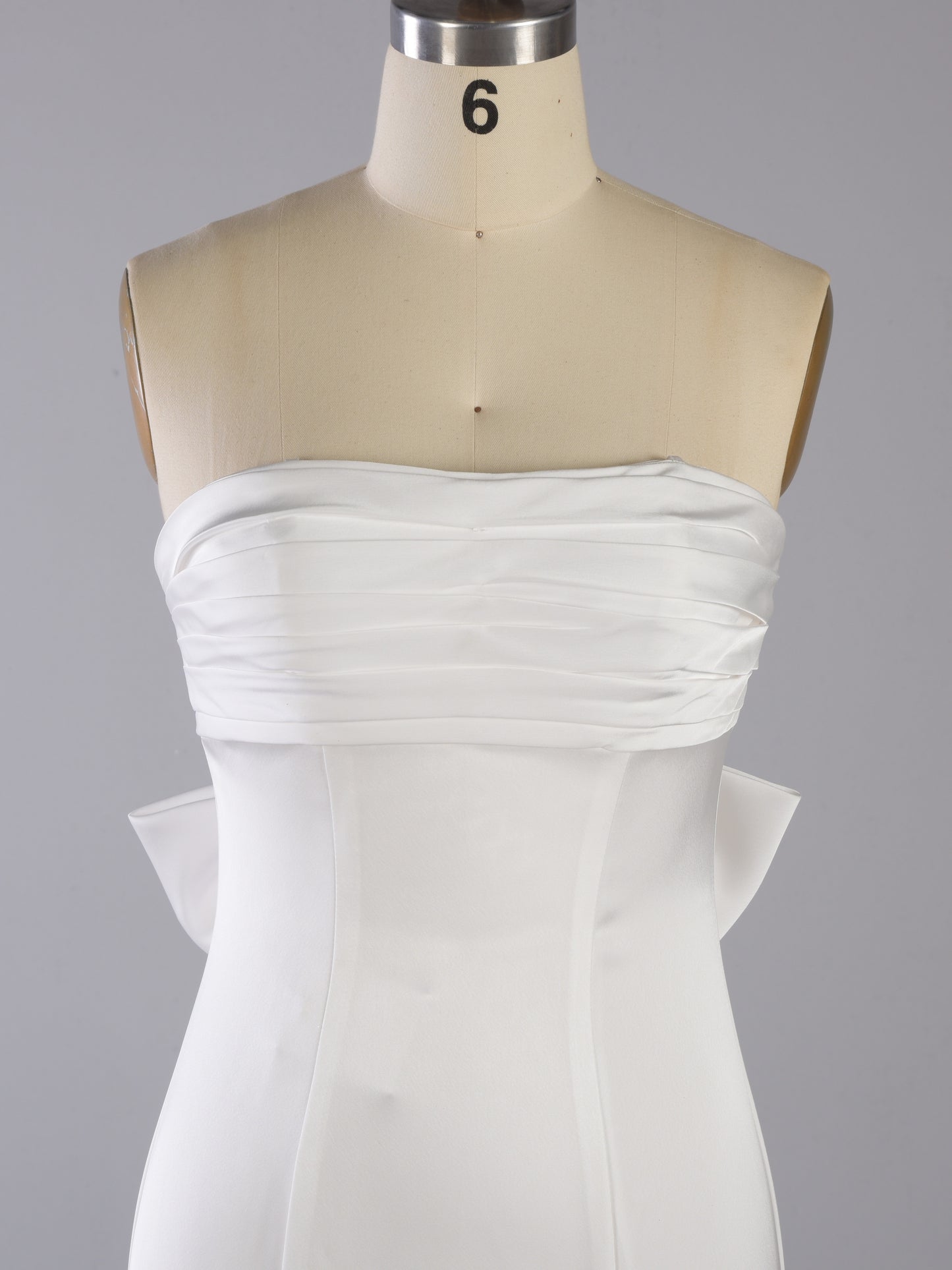 Plicated Detail Bow Back Tube Dress - Elegant Sweep Train Sleeveless Strapless Waist Draped Design -  Wedding Dress - For Women - Perfect for Weddings & Special Occasions - Ideal Gift for Brides