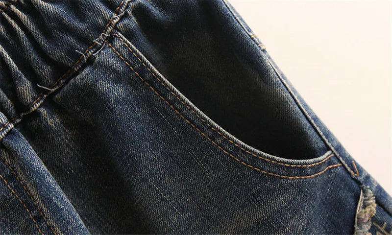 2025 Spring Autumn New Women Embroidery Retro Denim Jeans High Waist Nine Points Cowboy Trousers Denim Harlan Pants Femme126