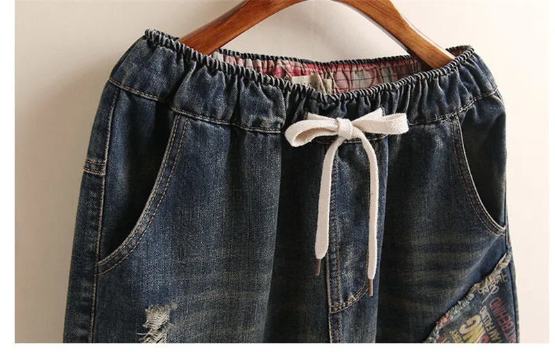 2025 Spring Autumn New Women Embroidery Retro Denim Jeans High Waist Nine Points Cowboy Trousers Denim Harlan Pants Femme126