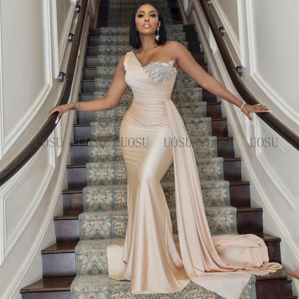 Bridesmaid Dress Champagne One Shoulder Mermaid Bridesmaid Gown for Wedding Draped Beading Women's Formal Evening Dresses Long