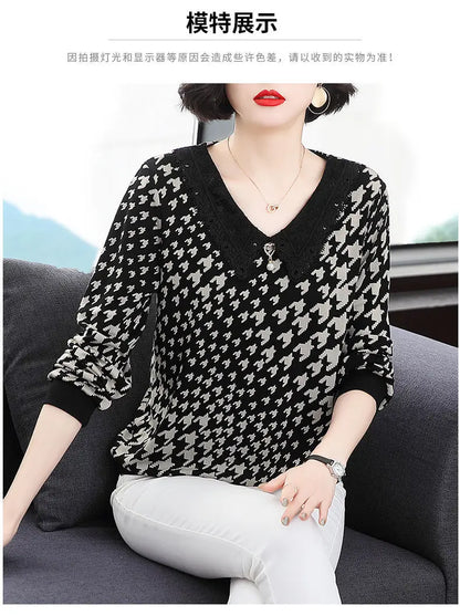 Spring Autumn Tops for Women with Elegant and Stylish Base Layer