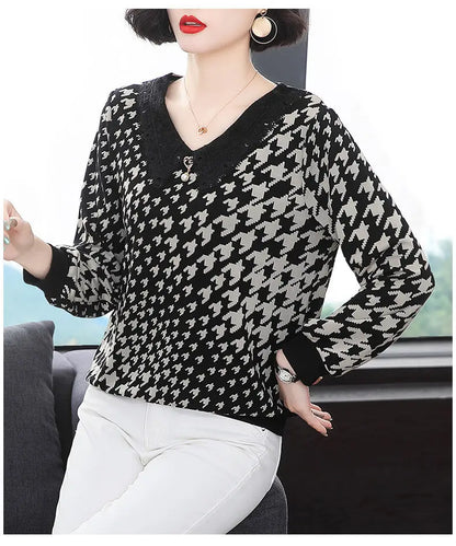 Spring Autumn Tops for Women with Elegant and Stylish Base Layer
