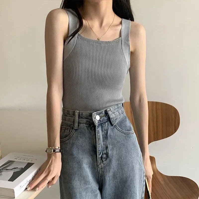 2025 Spring Women Crop Tops Strapy Casual Camis Sleeveless Tank Tops Cute Casual Tops Plain Camis Square Tops for Women Korean