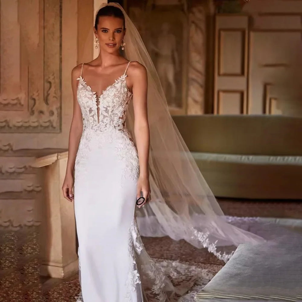 Enternity Fashionable V-neck Wedding Gown For Bride Spaghetti Strap Court Train Lace Applique Vestido De Novia Customized