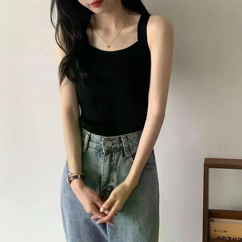 2025 Spring Women Crop Tops Strapy Casual Camis Sleeveless Tank Tops Cute Casual Tops Plain Camis Square Tops for Women Korean