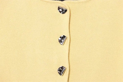 Tops Women's 2025 New Summer Knit Tops Fashion Elastic Slim Knit Elegant Holiday Young Women Tops Street Chic Student Camis Tops