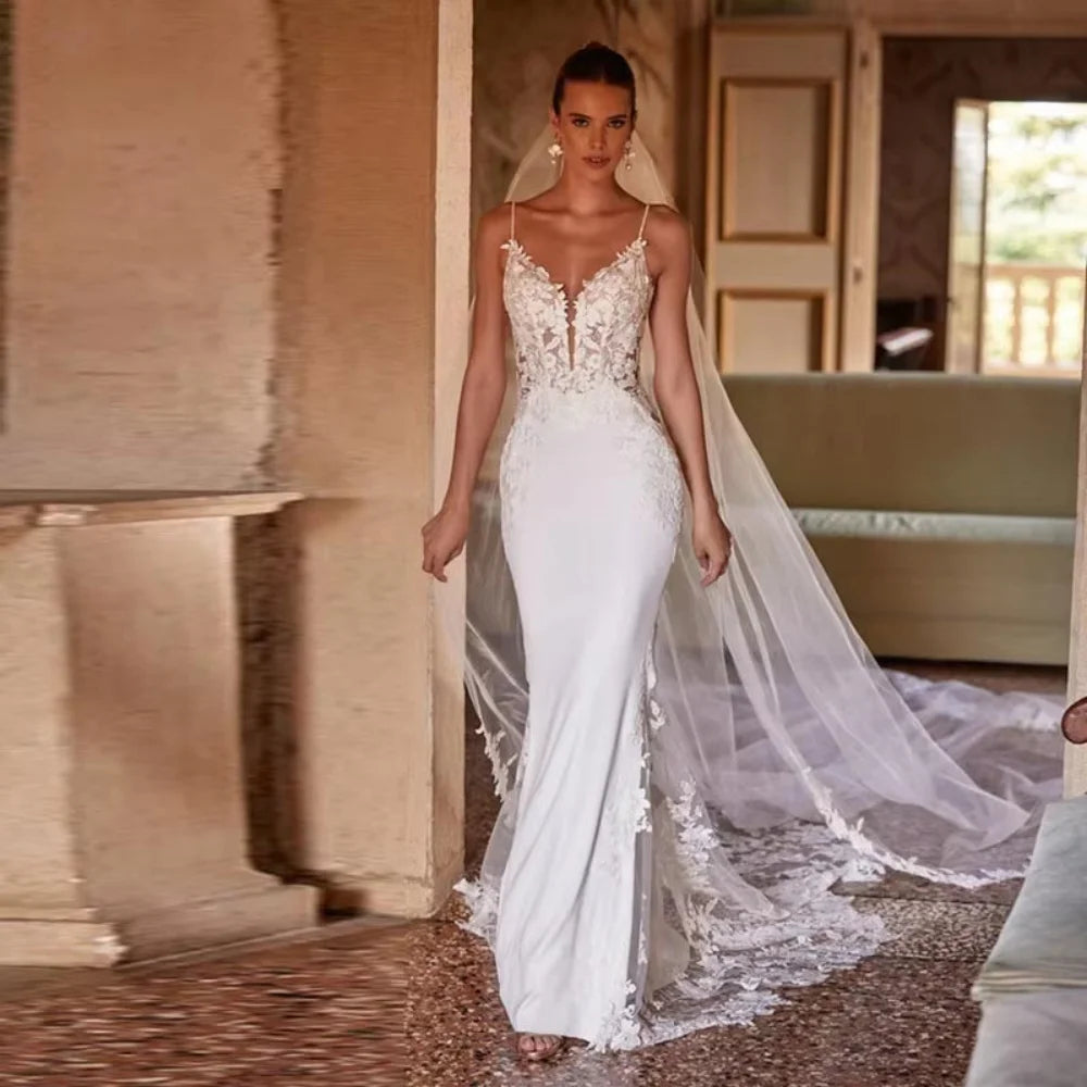 Enternity Fashionable V-neck Wedding Gown For Bride Spaghetti Strap Court Train Lace Applique Vestido De Novia Customized