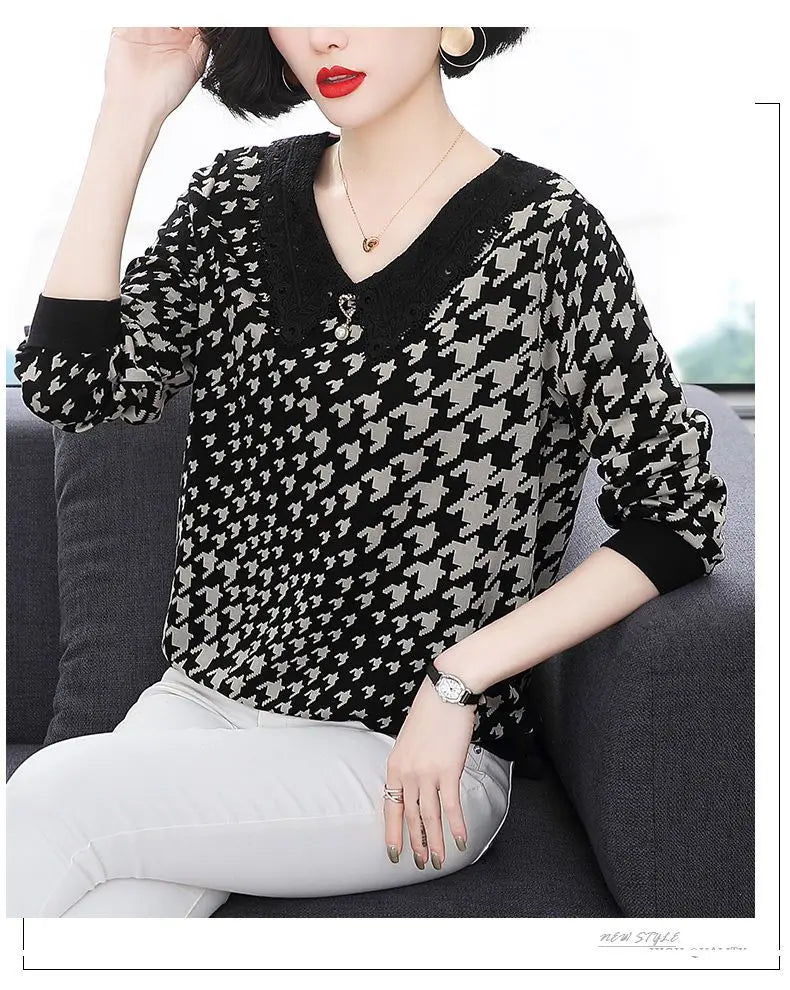 Spring Autumn Tops for Women with Elegant and Stylish Base Layer