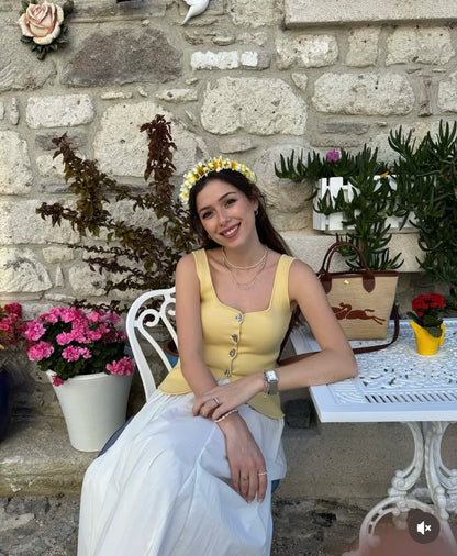 Tops Women's 2025 New Summer Knit Tops Fashion Elastic Slim Knit Elegant Holiday Young Women Tops Street Chic Student Camis Tops