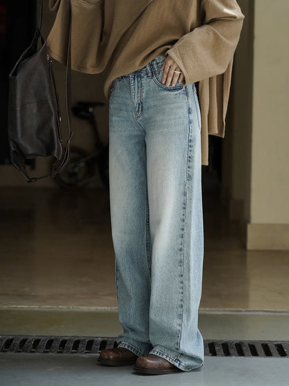 Retro polished white washed denim jeans with a natural feel, neat straight leg casual pants for women