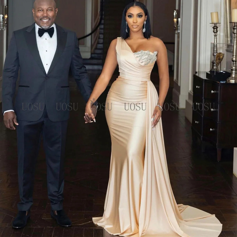 Bridesmaid Dress Champagne One Shoulder Mermaid Bridesmaid Gown for Wedding Draped Beading Women's Formal Evening Dresses Long