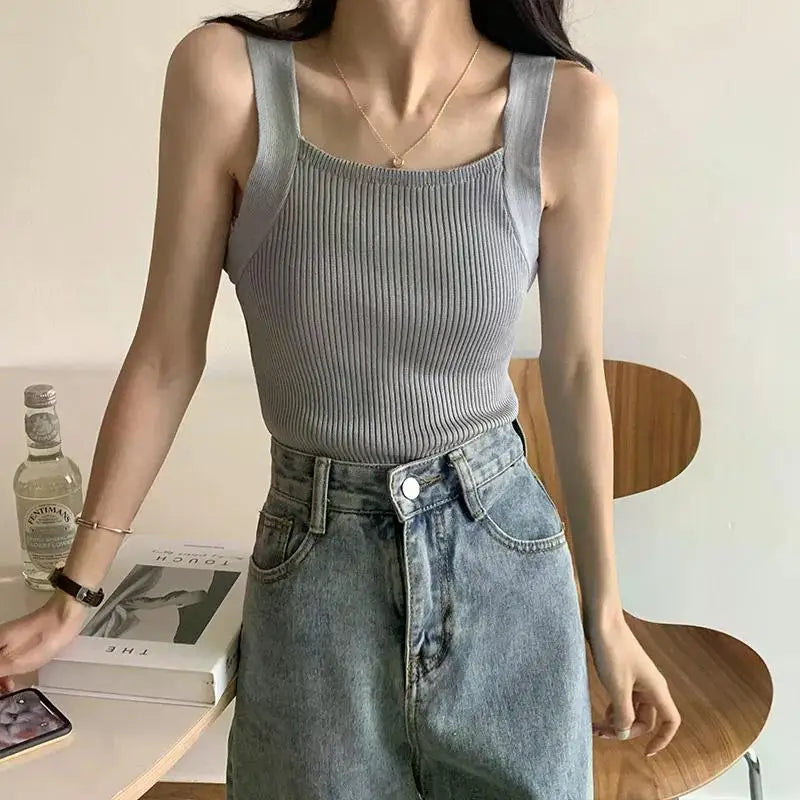 2025 Spring Women Crop Tops Strapy Casual Camis Sleeveless Tank Tops Cute Casual Tops Plain Camis Square Tops for Women Korean