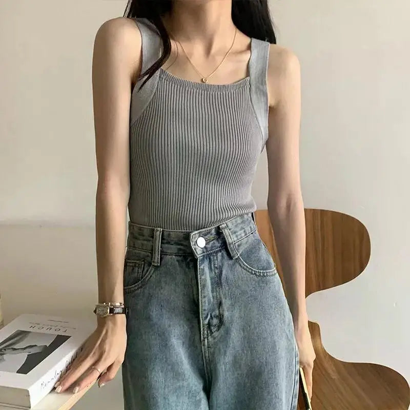2025 Spring Women Crop Tops Strapy Casual Camis Sleeveless Tank Tops Cute Casual Tops Plain Camis Square Tops for Women Korean