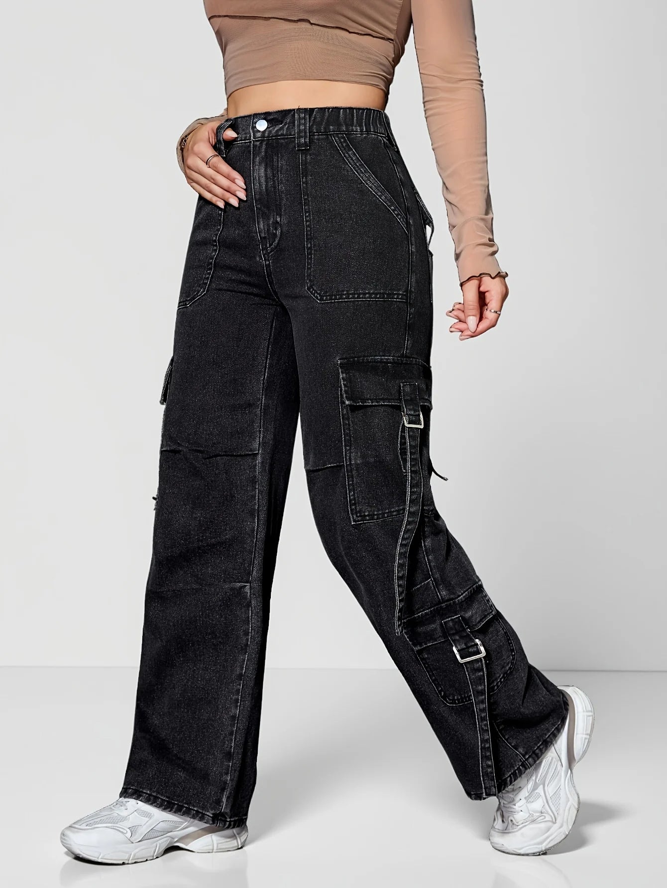 Women's workwear jeans with flap pockets, elastic waist, multiple pockets, multi-functional wide-leg mid-rise workwear jeans