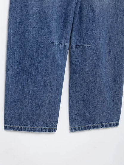 RARA Women's Straight Cut Jeans with Traditional Five Pocket Design Button Fly and Stitched Detailing for Casual Outfits