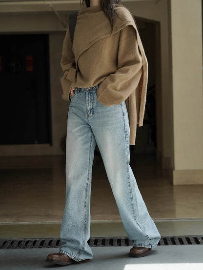 Retro polished white washed denim jeans with a natural feel, neat straight leg casual pants for women