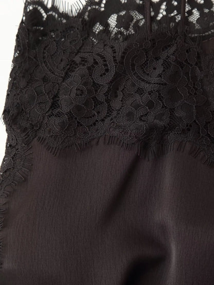 Women's Tops Spring 2026 New Blouses Fashion Tube Top Slim Sling Lace Camis Tops Women Summer Street Travel Holiday Youth Blouse