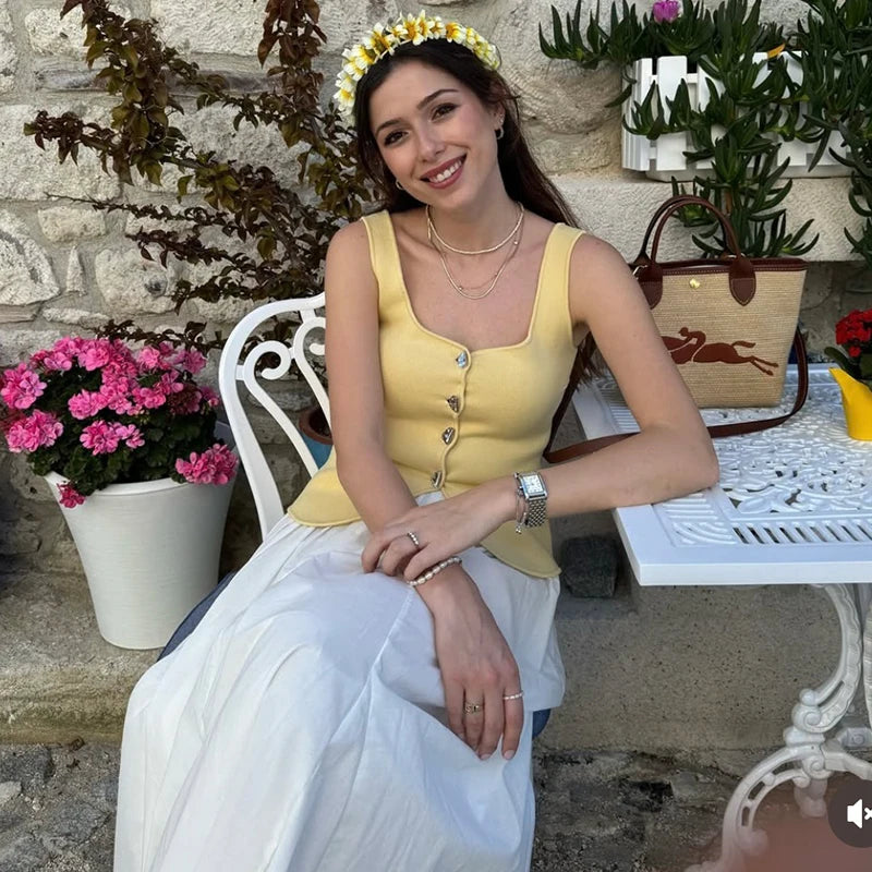 Tops Women's 2025 New Summer Knit Tops Fashion Elastic Slim Knit Elegant Holiday Young Women Tops Street Chic Student Camis Tops