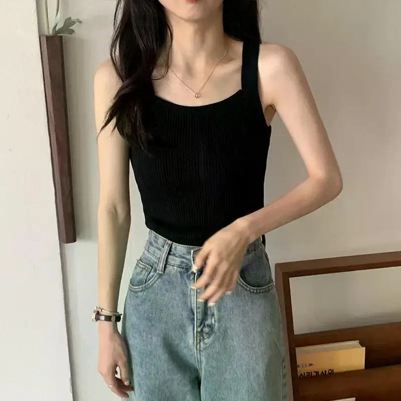 2025 Spring Women Crop Tops Strapy Casual Camis Sleeveless Tank Tops Cute Casual Tops Plain Camis Square Tops for Women Korean