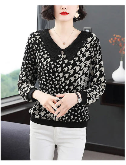 Spring Autumn Tops for Women with Elegant and Stylish Base Layer