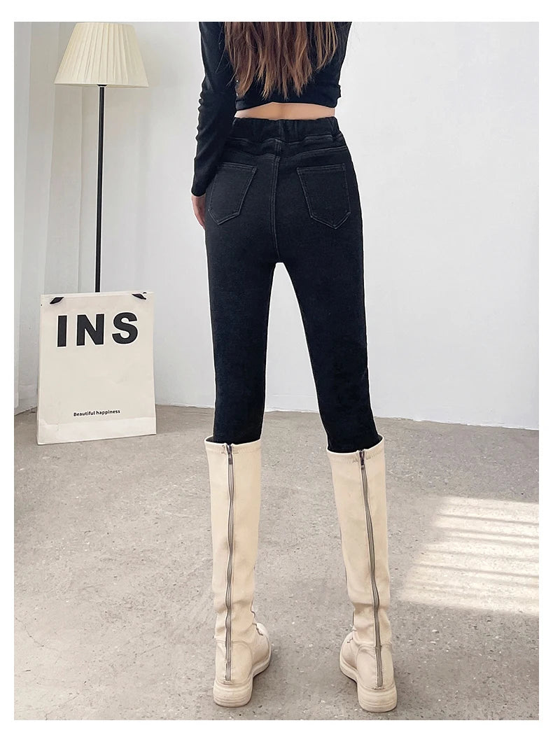 Women's Winter Jeans Fleece Warm Slim Pencil Trousers Elastic Waist Thicken Velvet Comfortable Mom Denim Pants Female