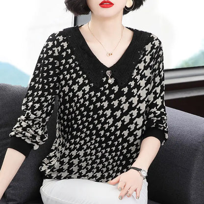 Spring Autumn Tops for Women with Elegant and Stylish Base Layer
