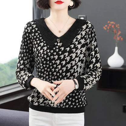 Spring Autumn Tops for Women with Elegant and Stylish Base Layer