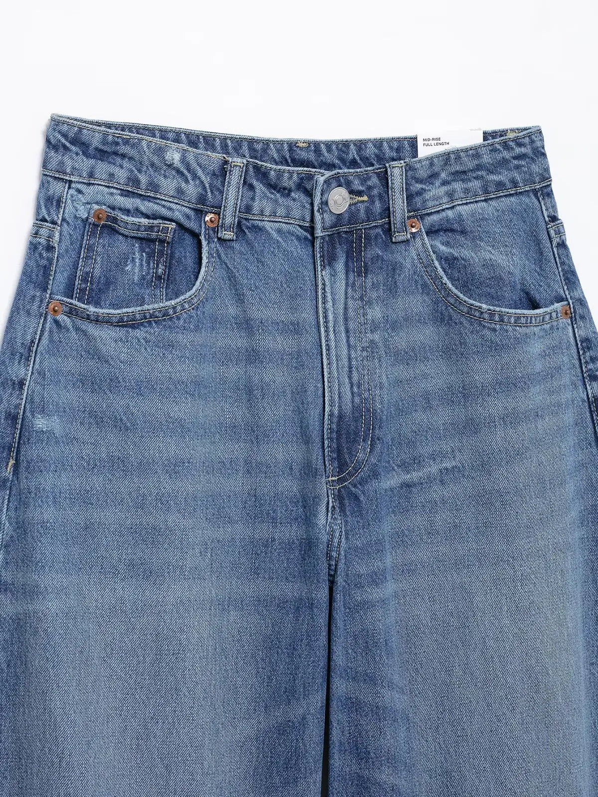 RARA Women's Straight Cut Jeans with Traditional Five Pocket Design Button Fly and Stitched Detailing for Casual Outfits