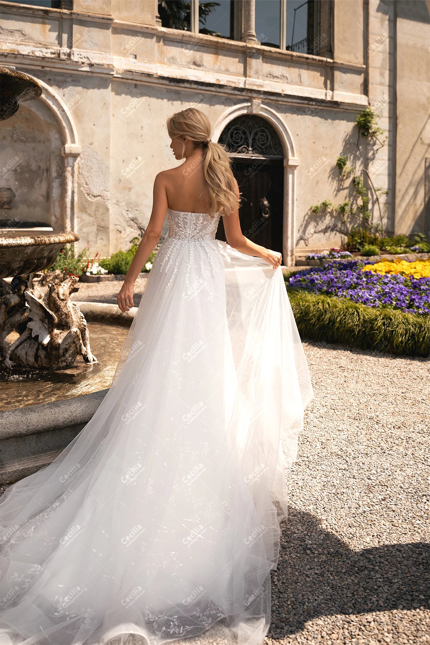 Modern Wedding Dresses A Line Tulle Tiered Bridal Gowns Lace Appliques Full Sleeves Robes Glamorous Customized Vestidos De Novia