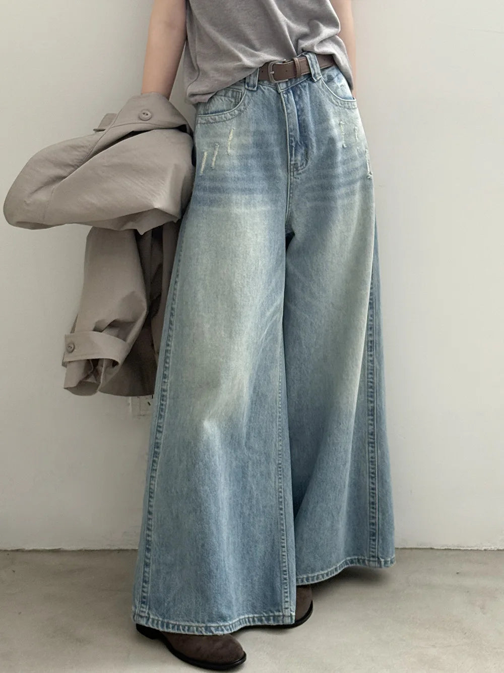 Women's Retro High-waisted Wide-leg Jeans  Loose  Slimming  Drapey  Casual Floor-length Pants for Autumn and Winter