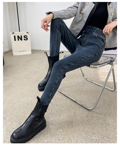 Women's Winter Jeans Fleece Warm Slim Pencil Trousers Elastic Waist Thicken Velvet Comfortable Mom Denim Pants Female