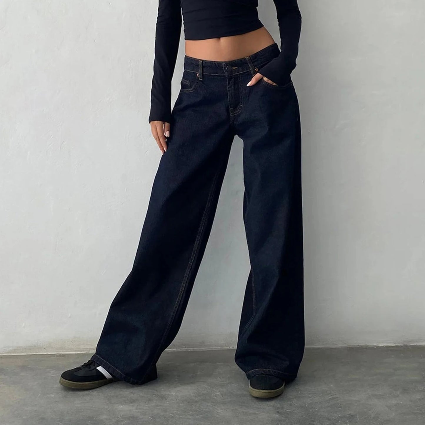 Women's versatile jeans, aesthetic solid color low rise zipper button trousers with pockets for everyday street wear