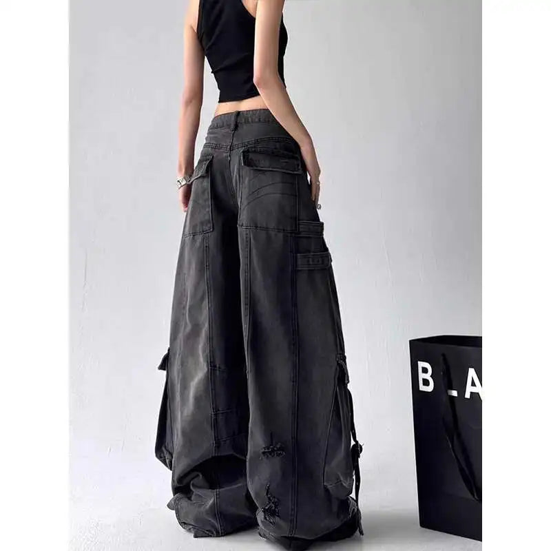 Women Vintage Black Gothic Cargo Jeans Streetwear Multi Pocket Retro Denim Pants 2025 Autumn High Street Wide Leg Trousers