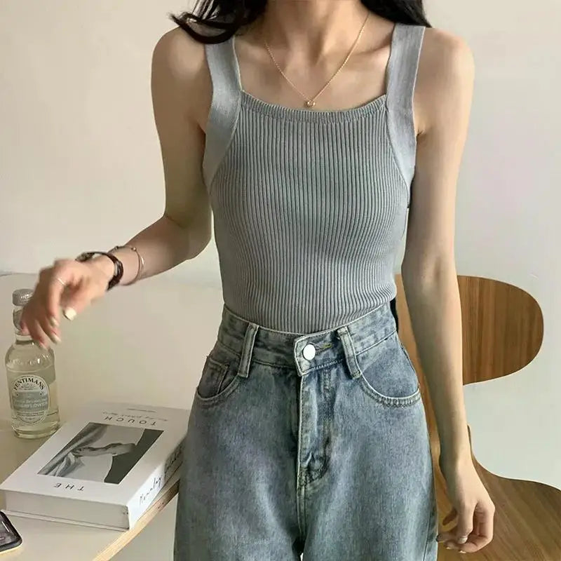 2025 Spring Women Crop Tops Strapy Casual Camis Sleeveless Tank Tops Cute Casual Tops Plain Camis Square Tops for Women Korean