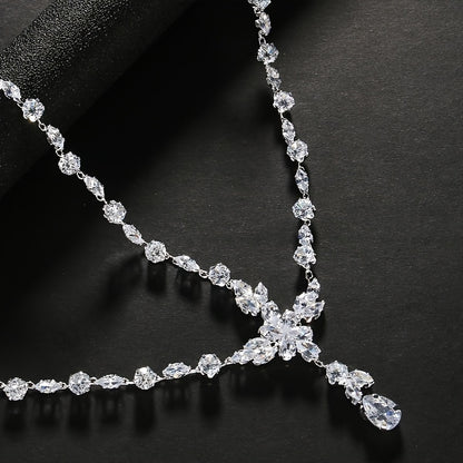 Luxurious Rhinestone Bridal Headband - Elegant Hair Accessory For Wedding Dress, Tiara Style, College Fashion, Bridal Hairpiece