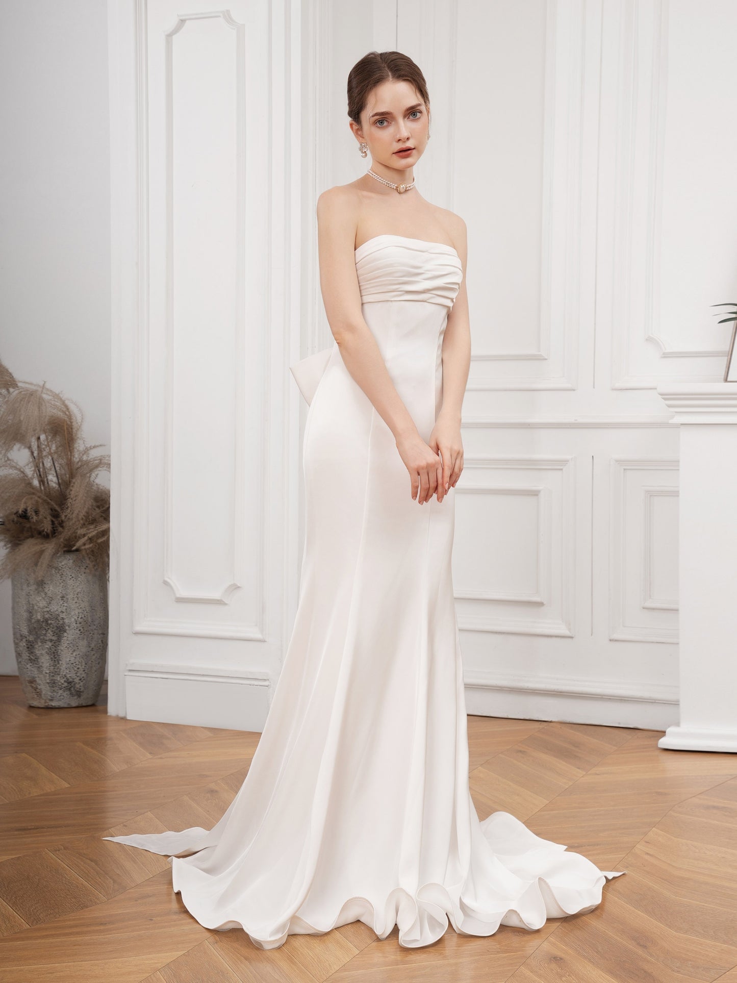 Plicated Detail Bow Back Tube Dress - Elegant Sweep Train Sleeveless Strapless Waist Draped Design -  Wedding Dress - For Women - Perfect for Weddings & Special Occasions - Ideal Gift for Brides